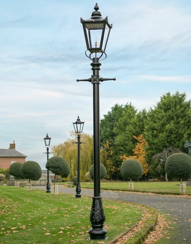 Black victorian style garden - black,
