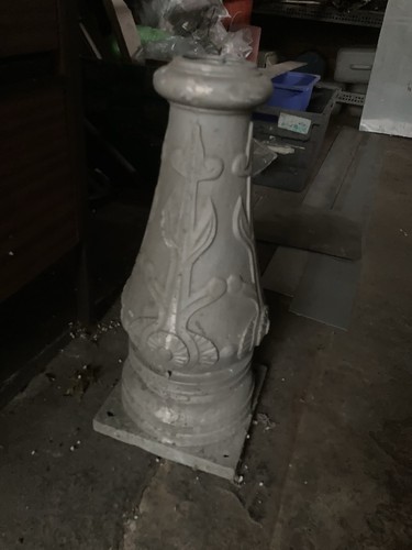 Lamppost column base cast - base-,