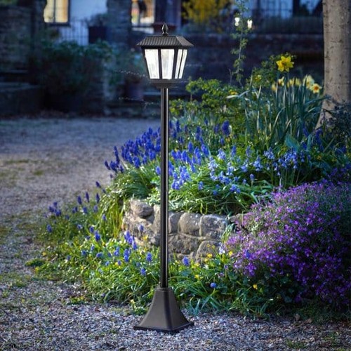Smart solar metro lamp post - metro,